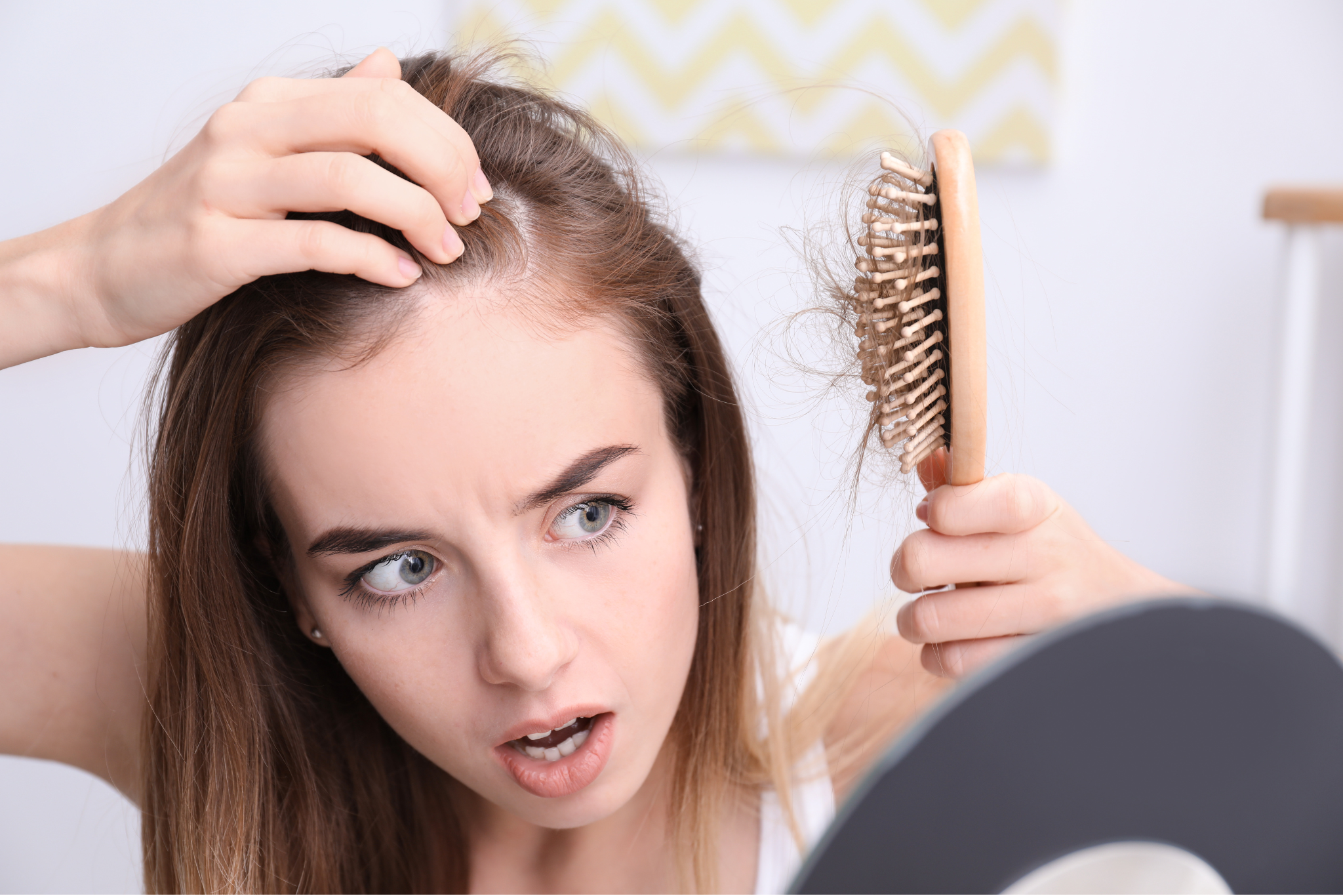 Queda de Cabelo: Causas Ocultas e Como a Terapia Capilar Pode Tratar Pela Raiz